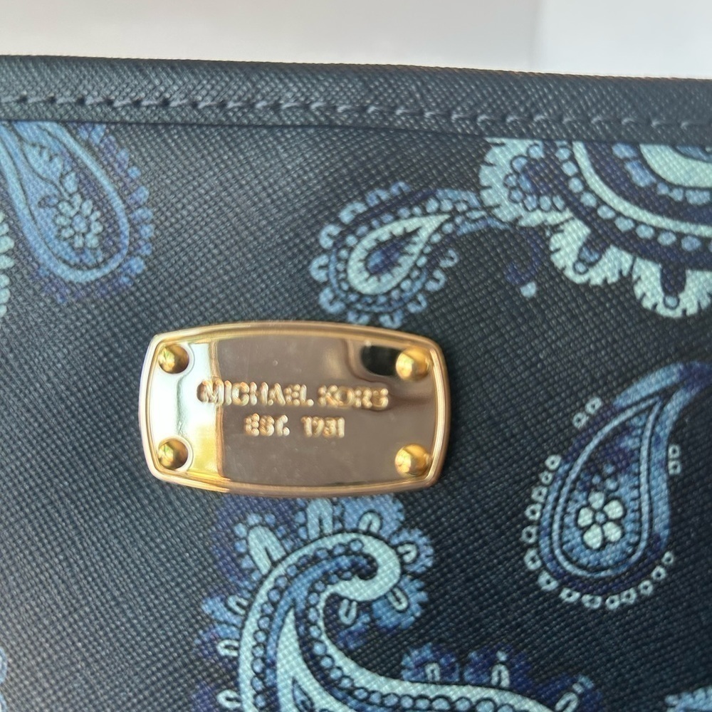 Michael Kors 2PC NWOT Admiral Paisley Jet Set Tote - Picture 3 of 12